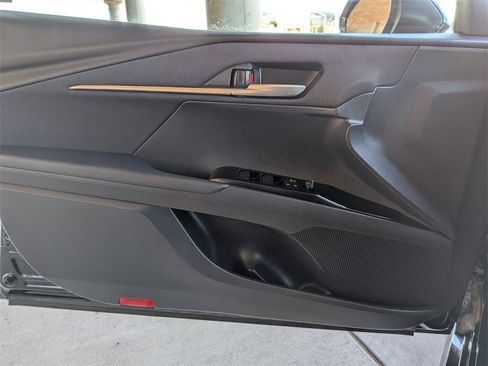 Used 2025 Toyota Camry LE image 11