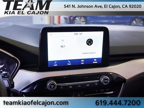 Used 2022 Ford Escape SE image 25