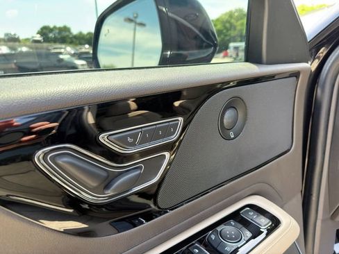 Used 2024 Lincoln Aviator Reserve w/ Equipment Group 201A RWD image 21
