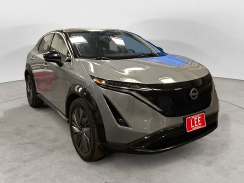Used 2023 Nissan Ariya FWD image 8