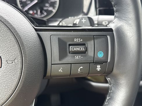 Used 2023 Nissan Pathfinder SL w/ SL Premium Package FWD image 17