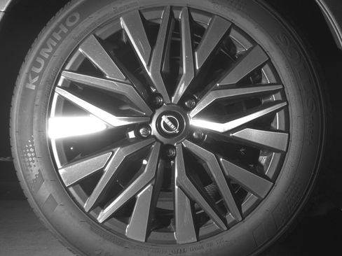 Used 2025 Nissan Altima 2.5 SV FWD image 15