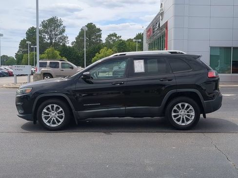 Used 2020 Jeep Cherokee Latitude FWD image 6