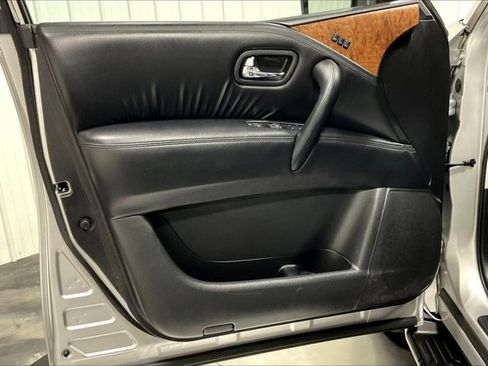 Used 2024 Nissan Armada SL image 23