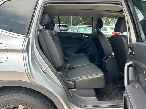 Used 2023 Volkswagen Tiguan SE w/ Panoramic Sunroof Package FWD image 44