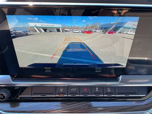 Used 2025 Chevrolet Silverado 2500 LT image 19