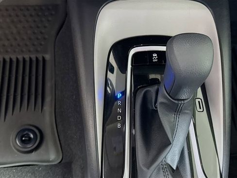 Certified 2025 Toyota Corolla LE image 16