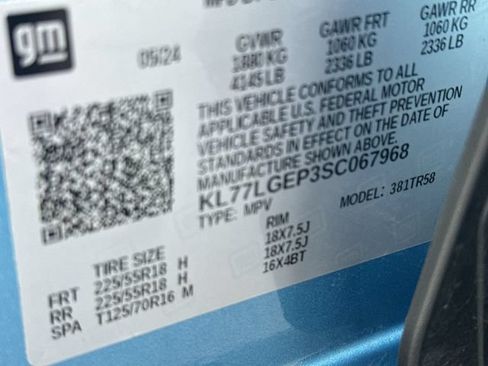 Certified 2025 Chevrolet Trax RS FWD image 30