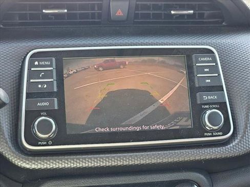 Used 2018 Nissan Kicks SV FWD image 9