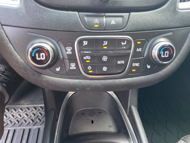 Used 2021 Chevrolet Malibu LT FWD image 35