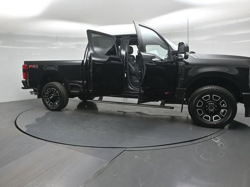 New 2026 Ford F250 Platinum image 30