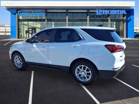 Used 2024 Chevrolet Equinox LT image 3