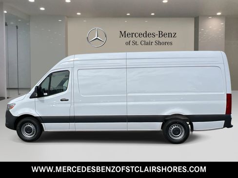 New 2025 Mercedes-Benz Sprinter 2500 image 2