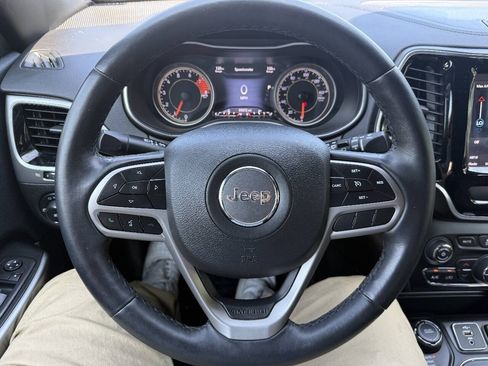 Used 2019 Jeep Cherokee High Altitude AWD/4WD image 13