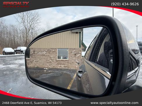 Used 2020 Ford Fusion SE image 11