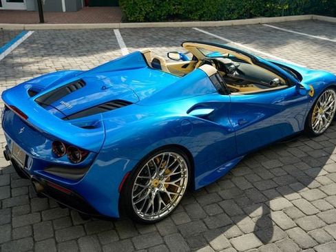 Used 2021 Ferrari F8 Tributo RWD image 27