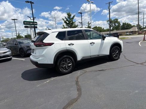 Used 2024 Nissan Rogue S AWD/4WD image 7