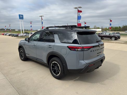 Used 2025 Nissan Pathfinder Rock Creek image 7