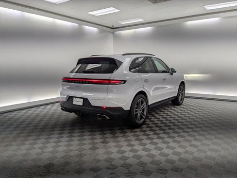 New 2026 Porsche Cayenne AWD/4WD image 18