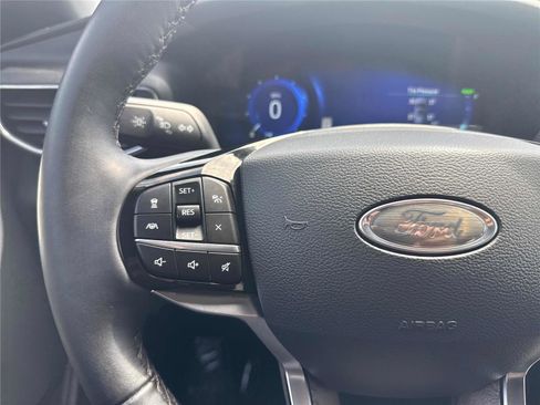 Used 2022 Ford Explorer Platinum w/ Technology Package AWD/4WD image 18