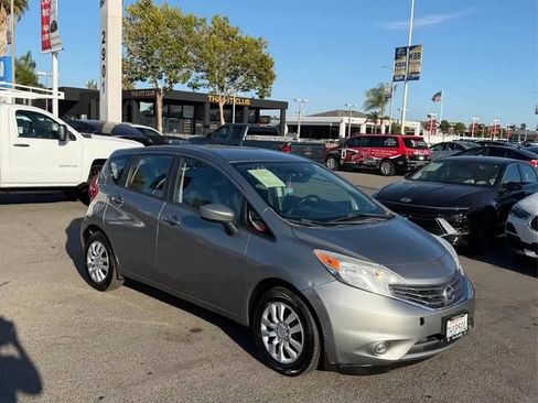 Used 2015 Nissan Versa Note SV FWD image 3