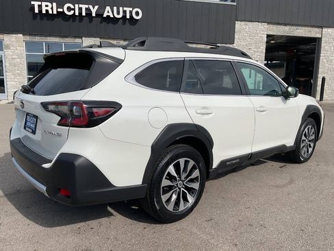 Used 2023 Subaru Outback Limited AWD/4WD image 7