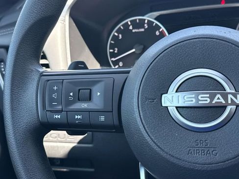 Certified 2024 Nissan Rogue S FWD image 10