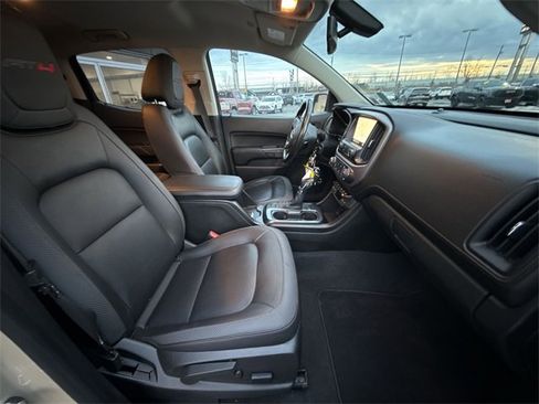 Certified 2022 GMC Canyon AT4 w/ Trailering Package image 26