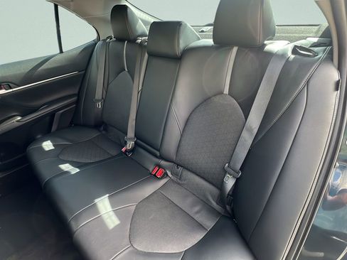 Used 2021 Toyota Camry XSE FWD image 9
