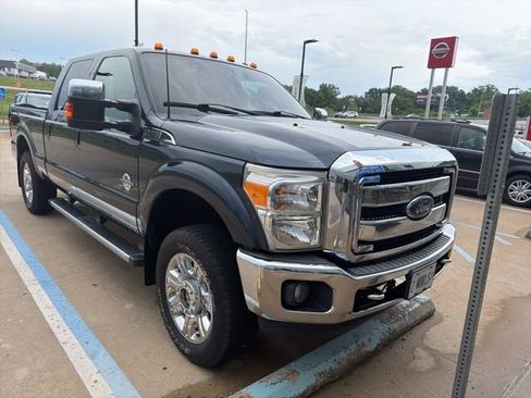 Used 2016 Ford F250 Lariat w/ Chrome Package AWD/4WD image 3