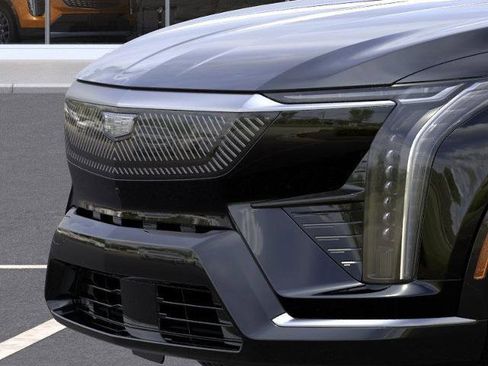 New 2026 Cadillac Optiq Luxury 1 image 37