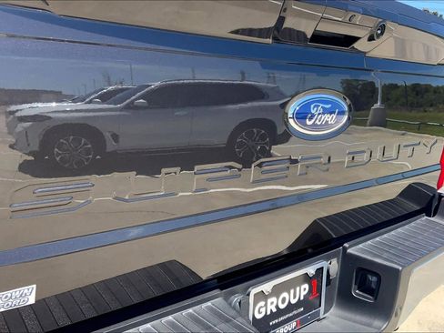 Used 2024 Ford F250 Lariat w/ FX4 Off-Road Package image 9