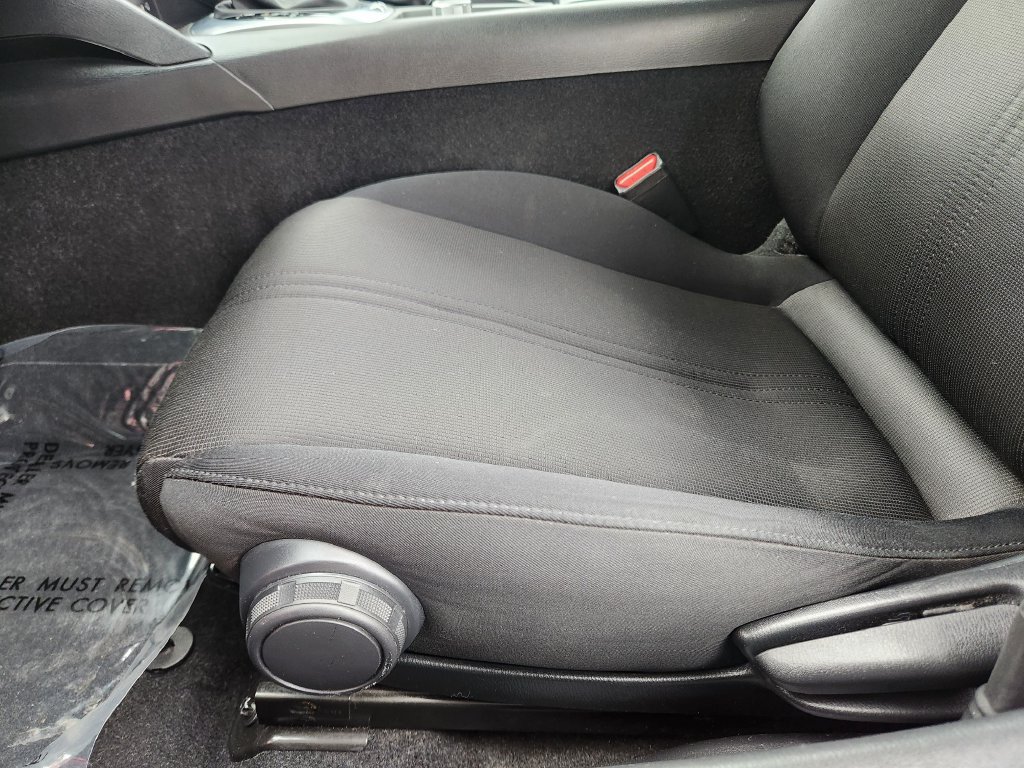 Used 2021 MAZDA MX-5 Miata Sport RWD image 16