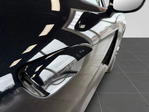 Used 2022 Porsche Taycan image 44