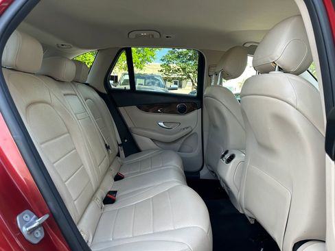 Used 2017 Mercedes-Benz GLC 300 image 26