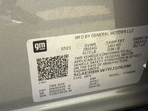 Used 2024 Buick Enclave Essence w/ Sport Touring Edition FWD image 25