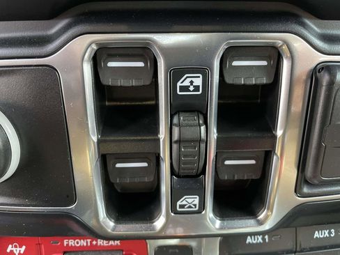 Used 2023 Jeep Wrangler Unlimited Rubicon 4xe w/ Steel Bumper Group image 28