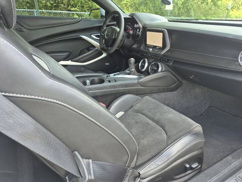 Used 2019 Chevrolet Camaro SS RWD image 18