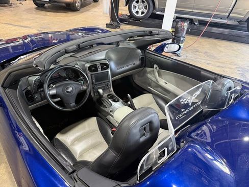 Used 2007 Chevrolet Corvette Convertible w/ Preferred Equipment Group RWD image 14