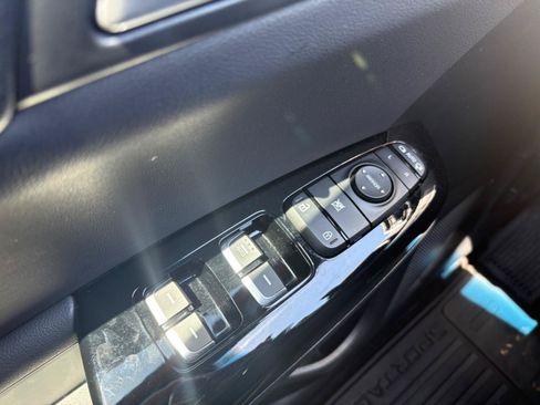 Used 2021 Kia Sportage S w/ S FWD Premium Package image 30