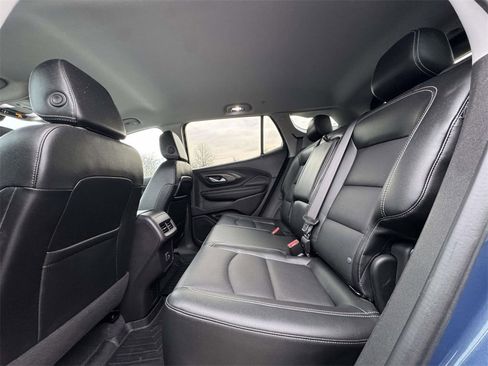 Used 2024 GMC Terrain SLT image 14