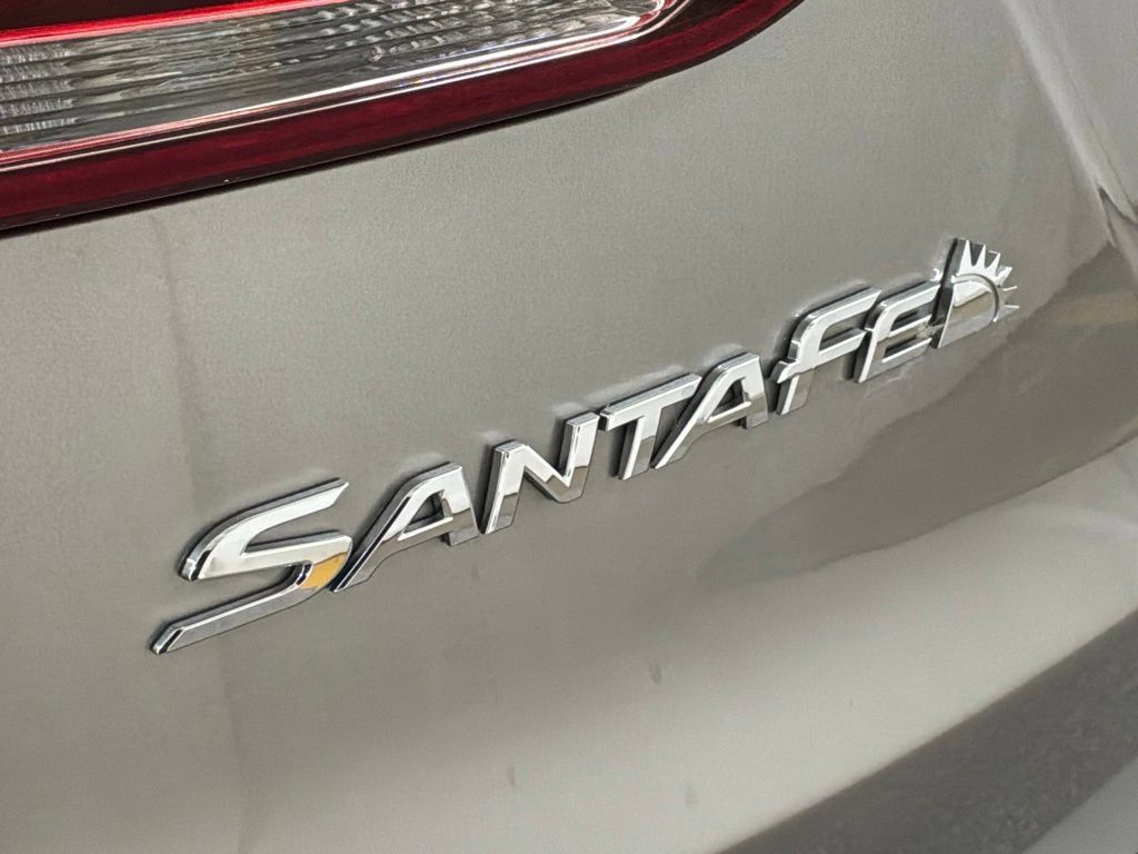Used 2018 Hyundai Santa Fe Sport w/ 2.4L Tech Package 04 AWD/4WD image 23