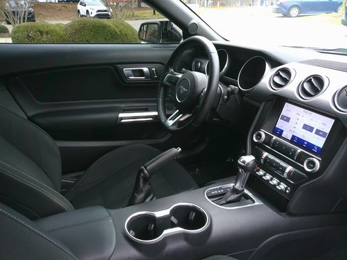 Used 2020 Ford Mustang GT w/ Equipment Group 301A image 43