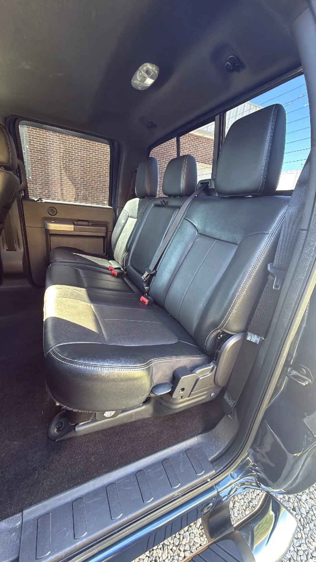 Used 2015 Ford F250 Lariat w/ Lariat Ultimate Package AWD/4WD image 38