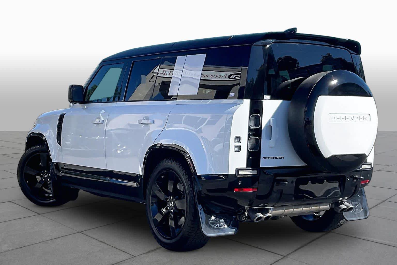 Used 2025 Land Rover Defender 110 V8 AWD/4WD image 10