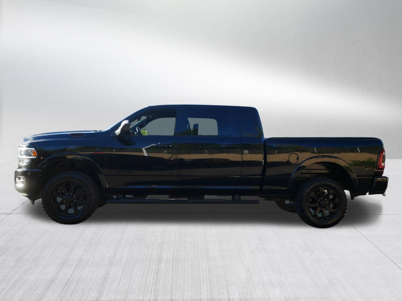Used 2022 RAM 2500 Laramie AWD/4WD image 4