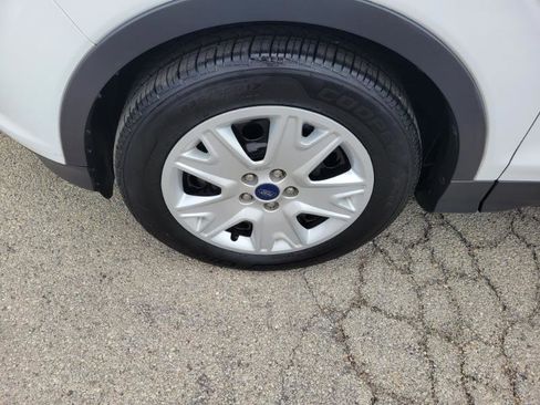 Used 2016 Ford Escape S FWD image 38