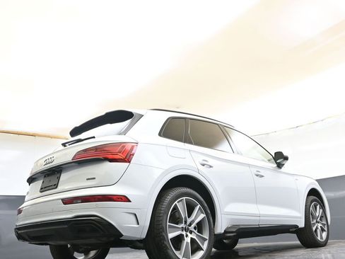Certified 2025 Audi Q5 2.0T Premium w/ Convenience Plus Package image 33