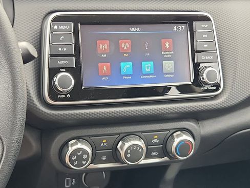 New 2025 Nissan Kicks Play S image 13