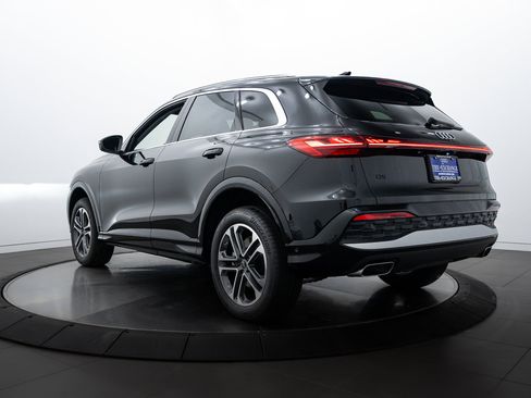 New 2025 Audi Q5 Prestige image 5